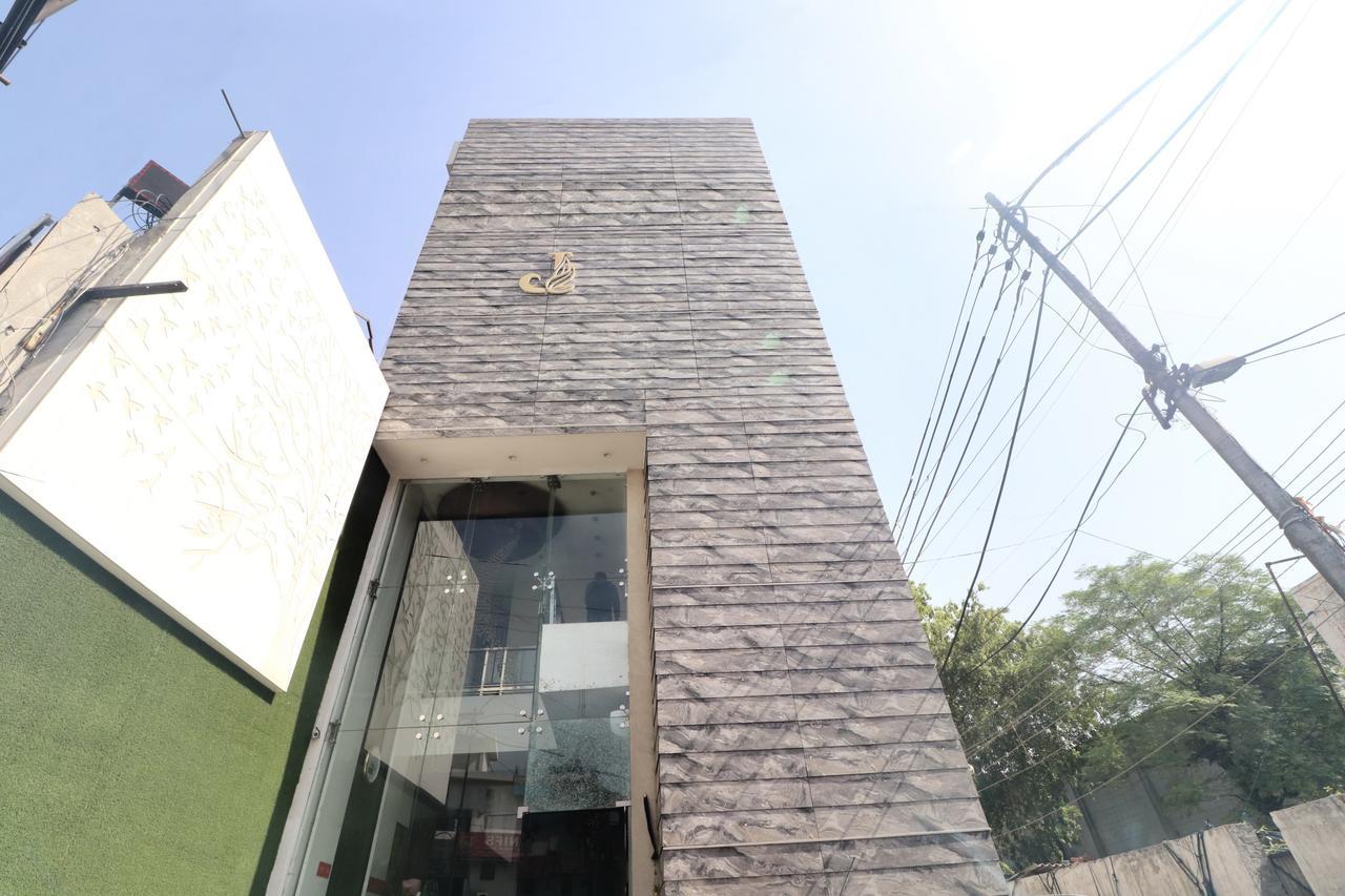 Oyo 14829 Hotel J Cruise Ludhiana Exterior photo
