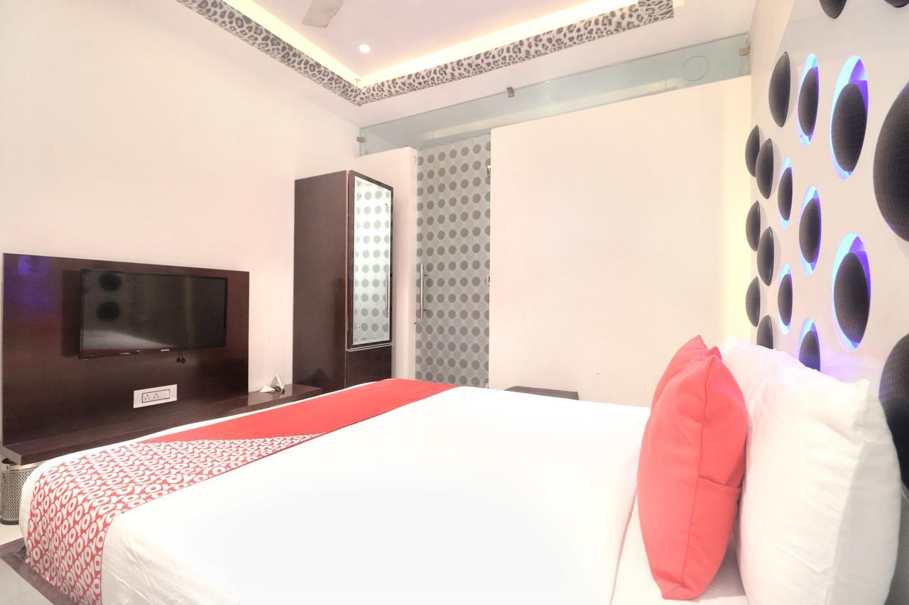 Oyo 14829 Hotel J Cruise Ludhiana Exterior photo