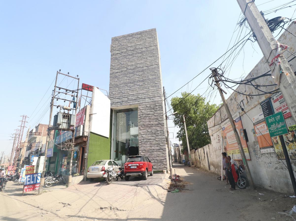 Oyo 14829 Hotel J Cruise Ludhiana Exterior photo