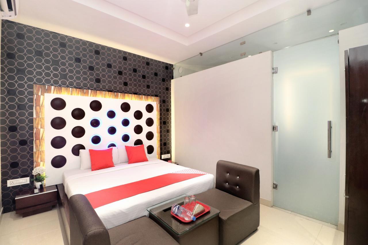 Oyo 14829 Hotel J Cruise Ludhiana Exterior photo